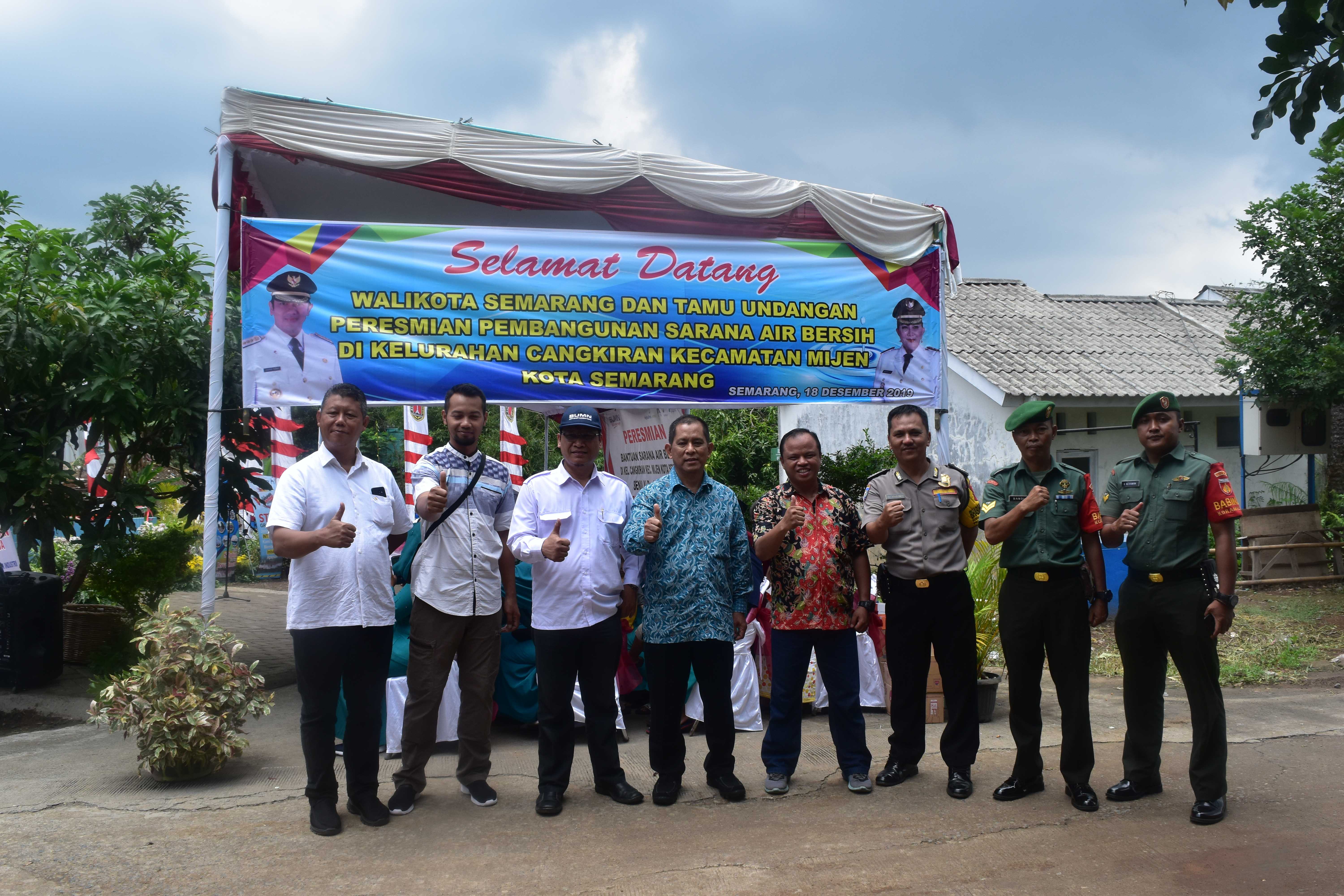 Bantuan CSR sarana air bersih PT KIW